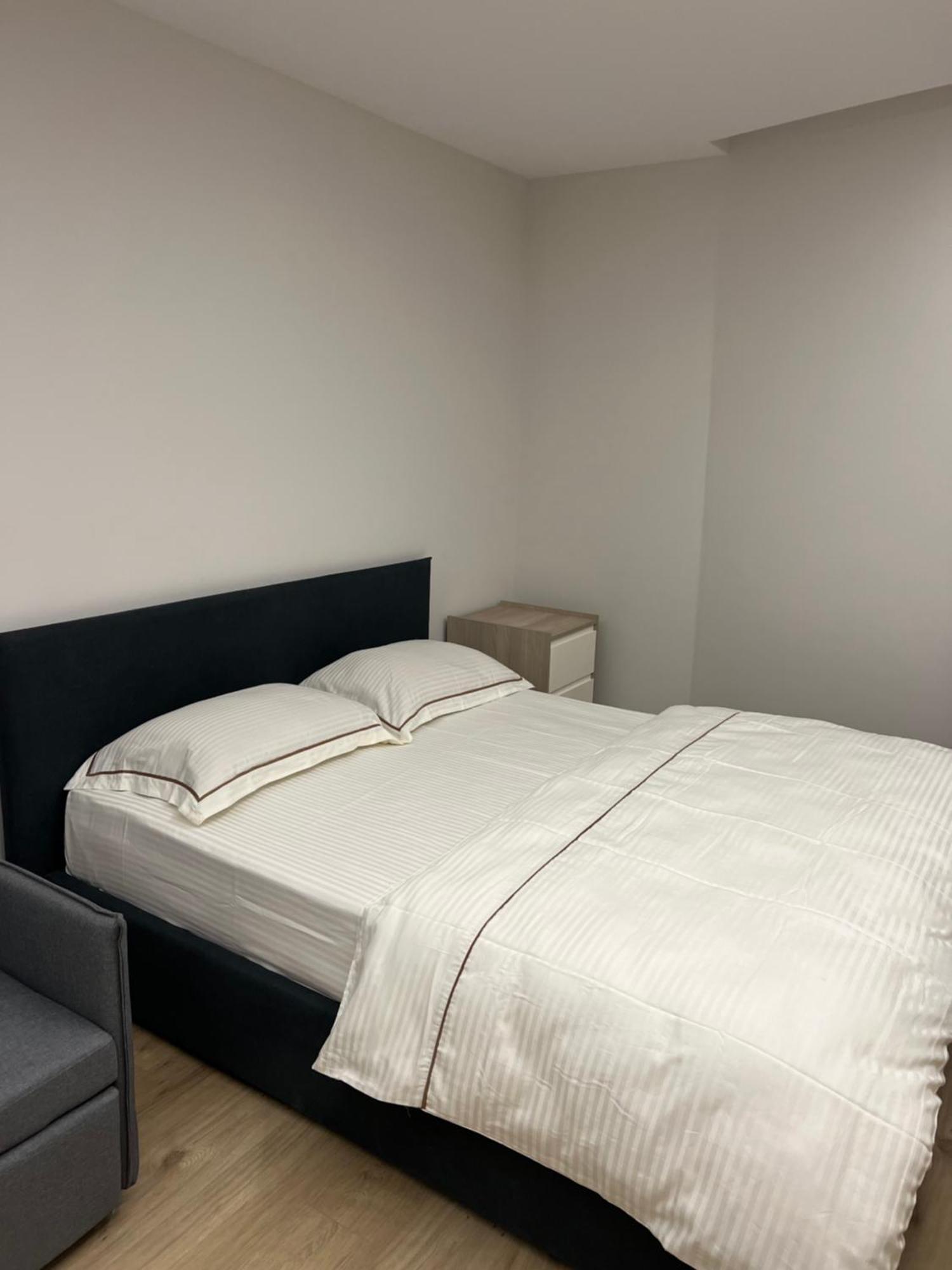 Port View Apartment 2 ドゥラス エクステリア 写真