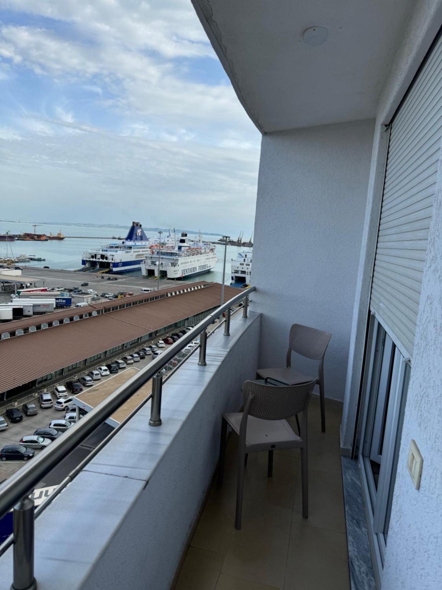 Port View Apartment 2 ドゥラス エクステリア 写真
